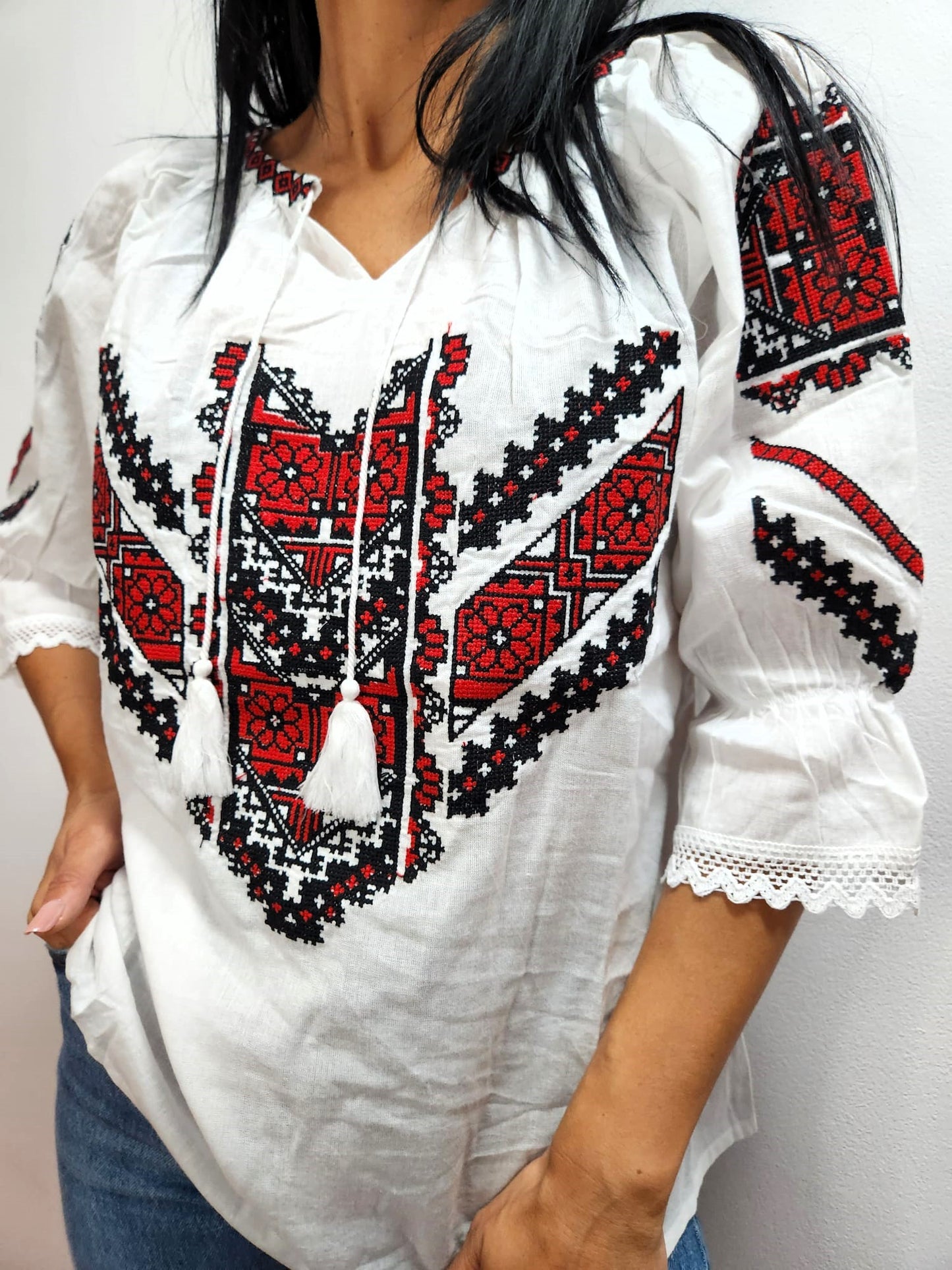 Ie brodată Rozilia 76