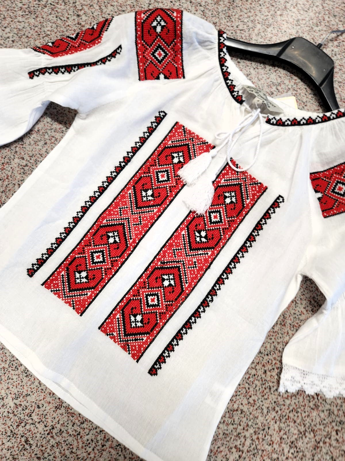 Ie Traditionala Brodata de Fete R 18