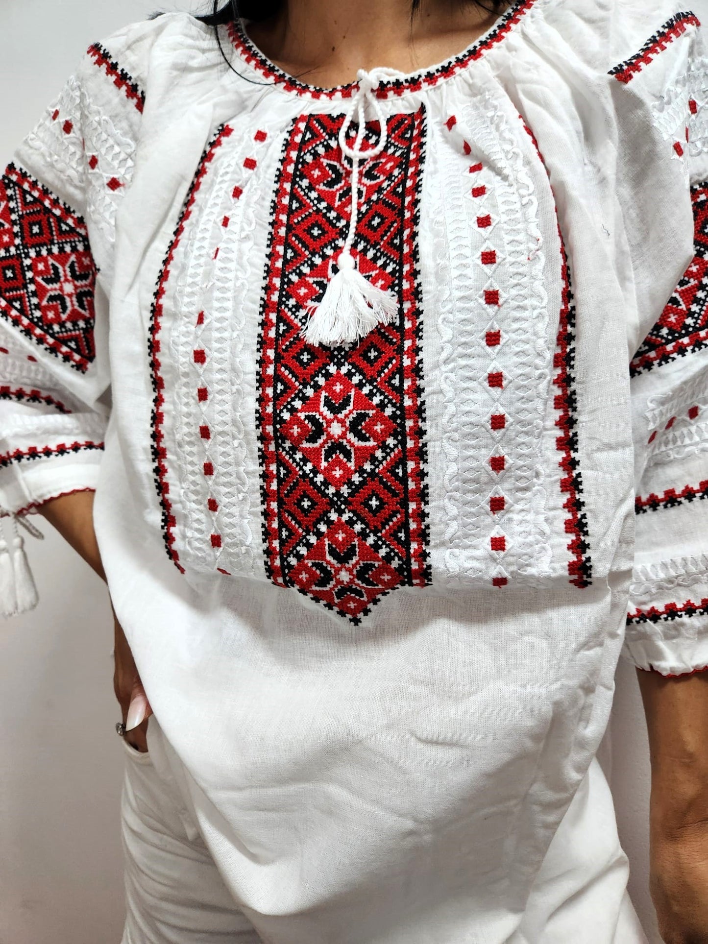 Ie Brodata Traditionala Raluca 115 Masuri Mari (4XL - 6XL)