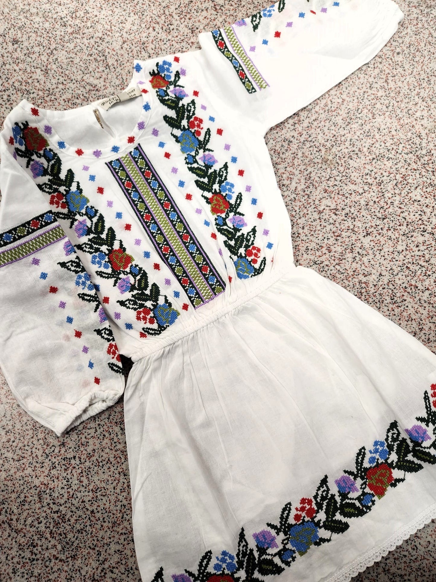 Rochie Traditionala Brodata de Fete R10