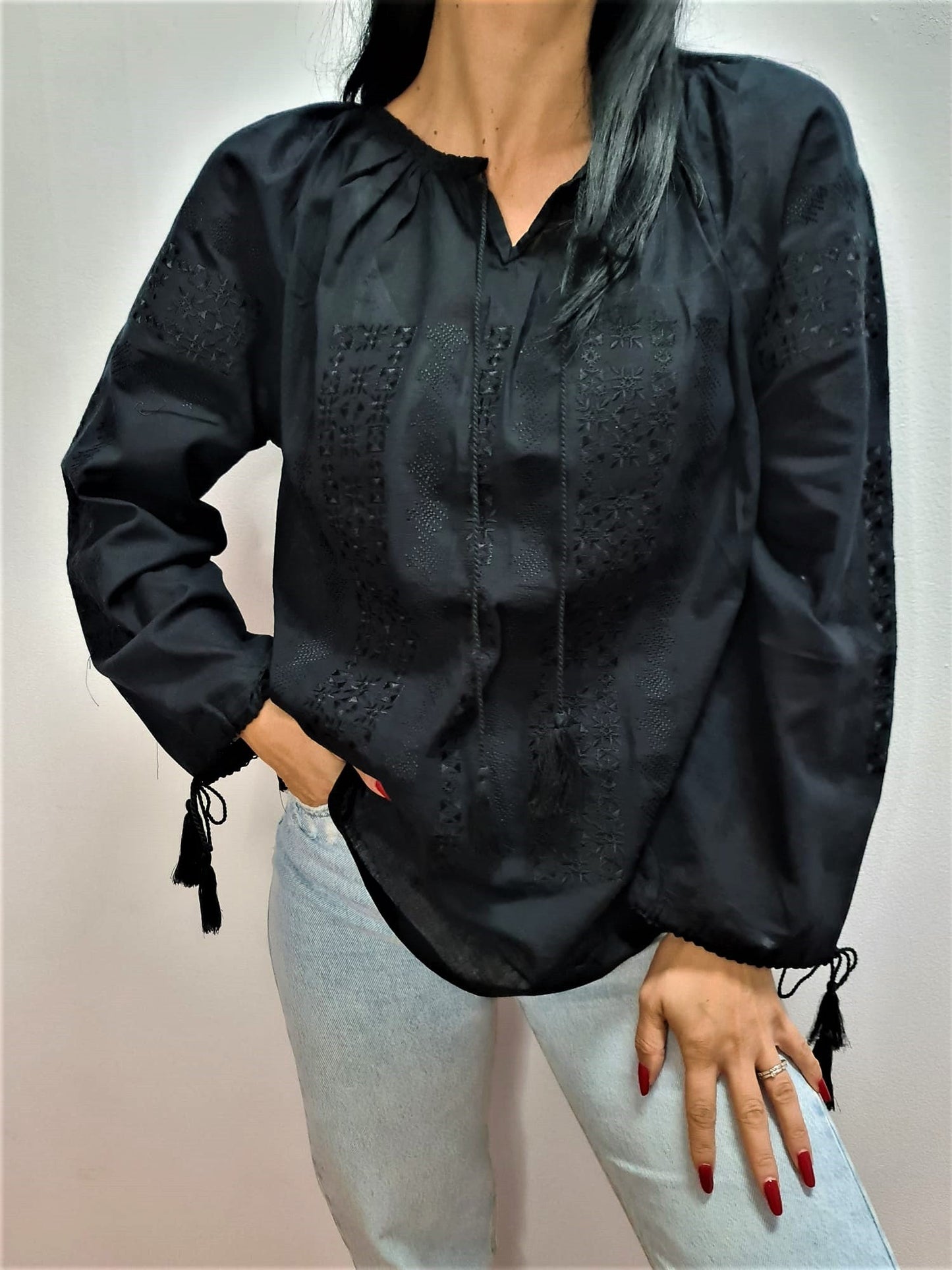 Ie brodată ERICA Alb\negru\crem - LUX