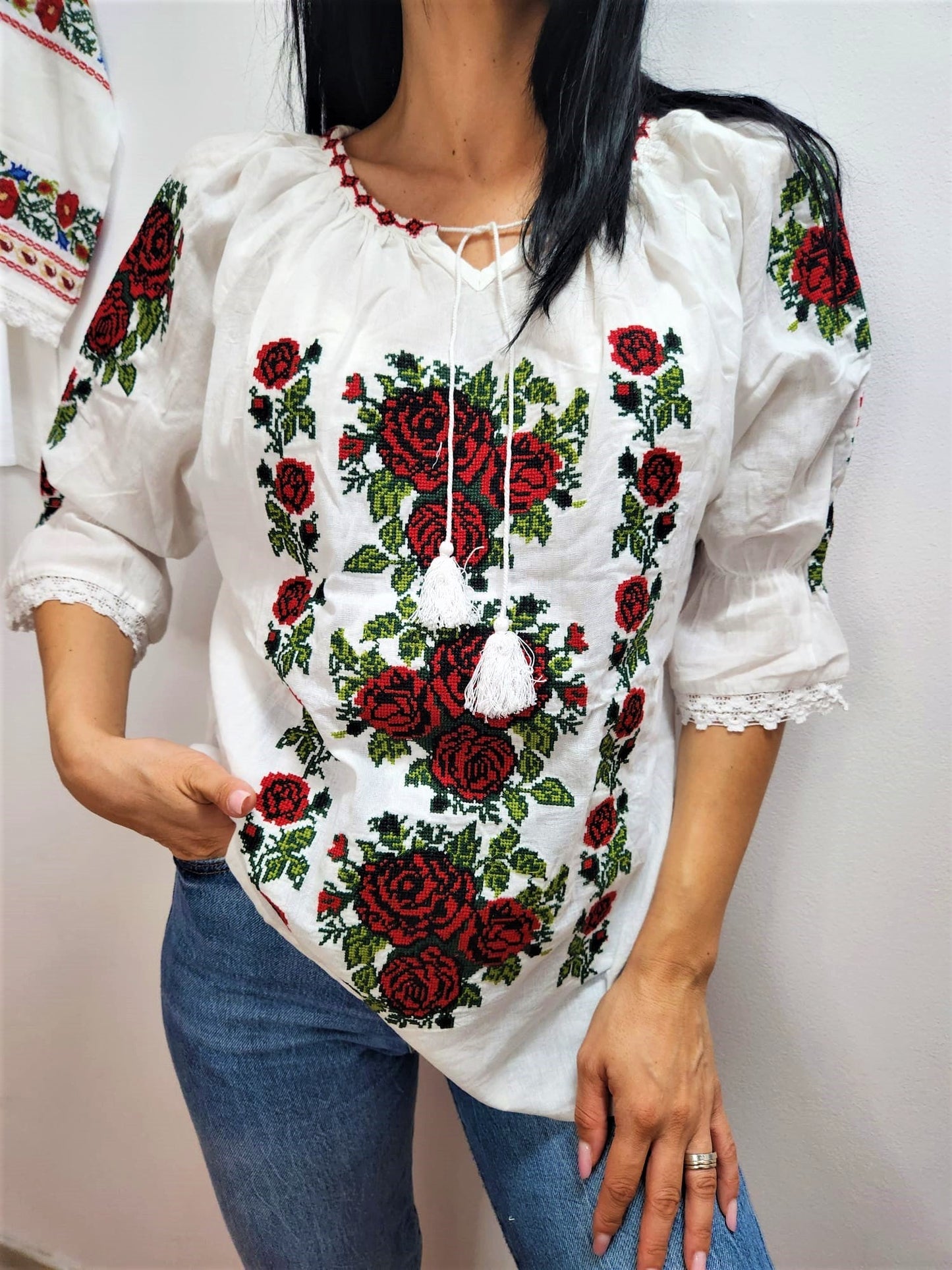 Ie brodată Rozilia 25 - LUX