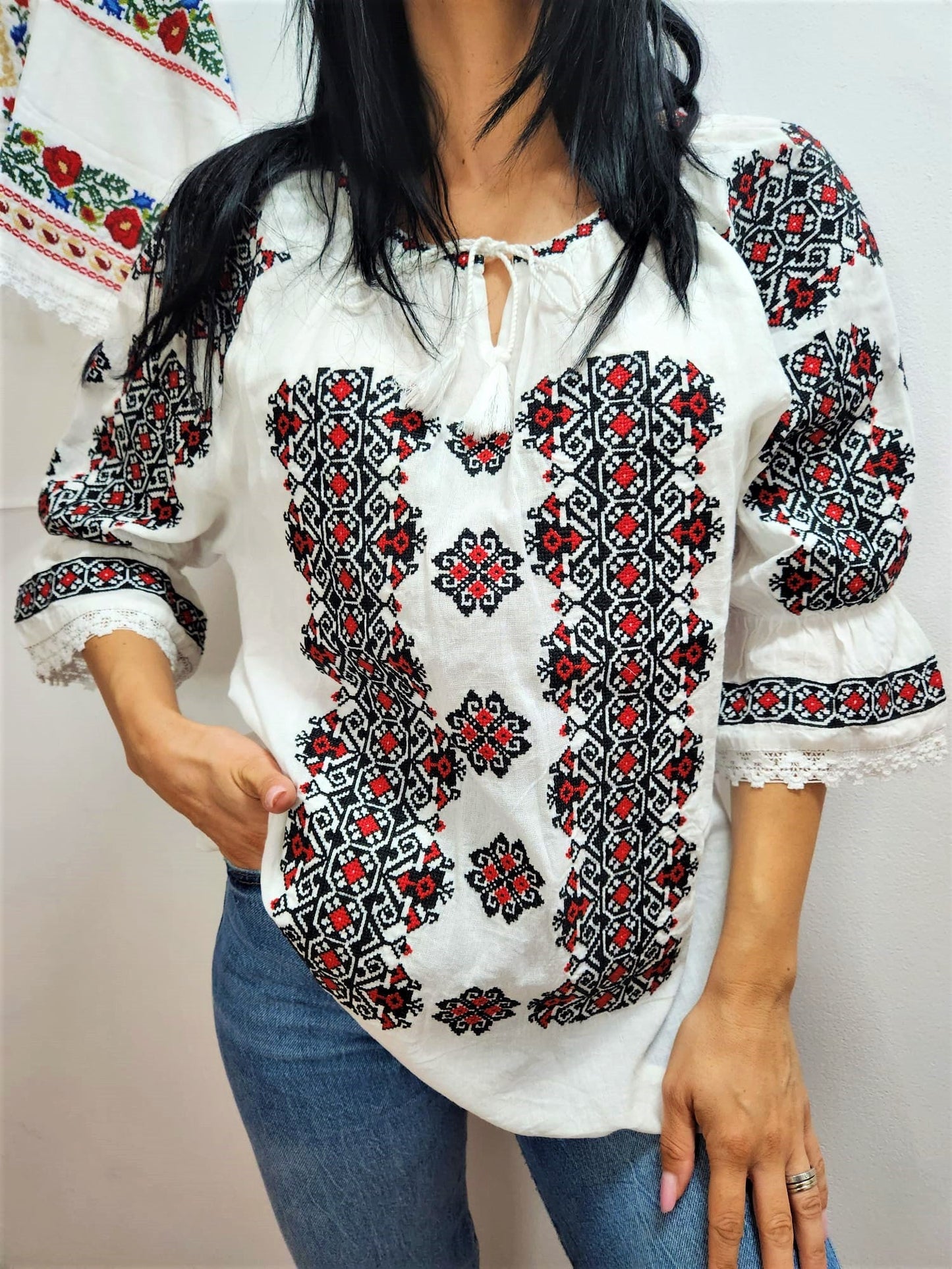 Ie brodată Rozilia 28 - LUX