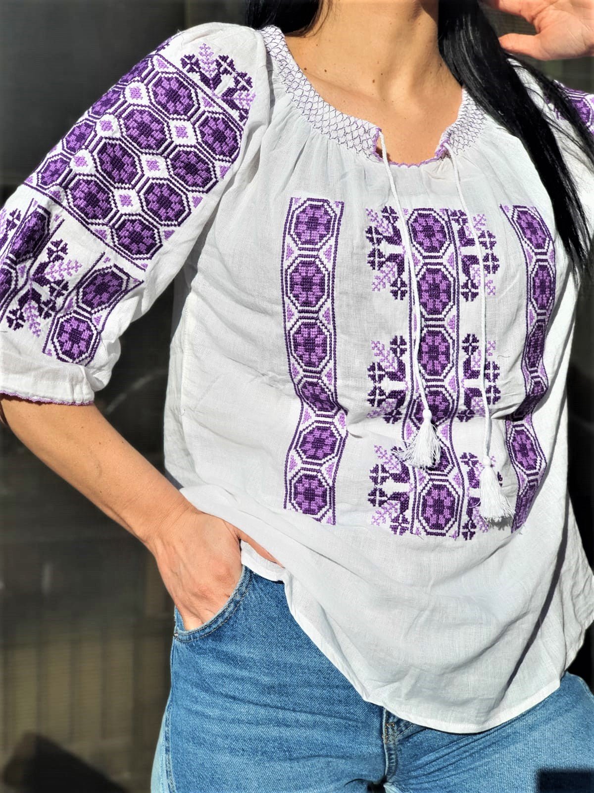 Ie Traditionala Hanna 9 - LUX